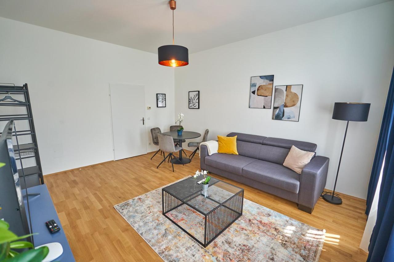 Trendy Apartment 2 Zimmer Zentral Gelegen فيينا المظهر الخارجي الصورة