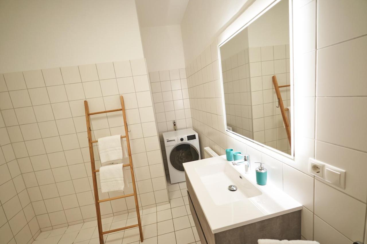 Trendy Apartment 2 Zimmer Zentral Gelegen فيينا المظهر الخارجي الصورة