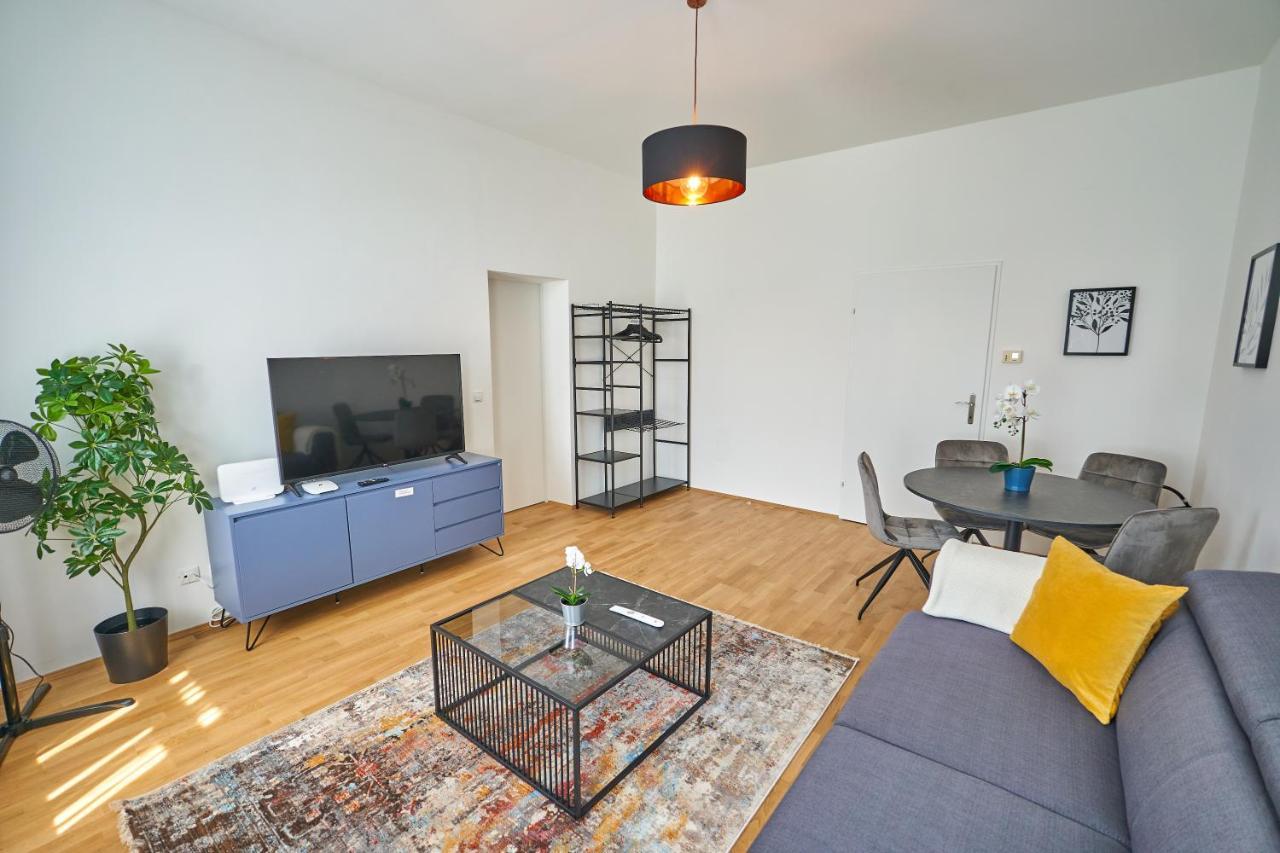 Trendy Apartment 2 Zimmer Zentral Gelegen فيينا المظهر الخارجي الصورة